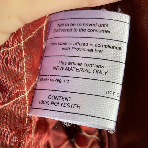 Danier Leather Moto Jacket Fitted Silhouette with removable quilted lining - Picture 5 of 8